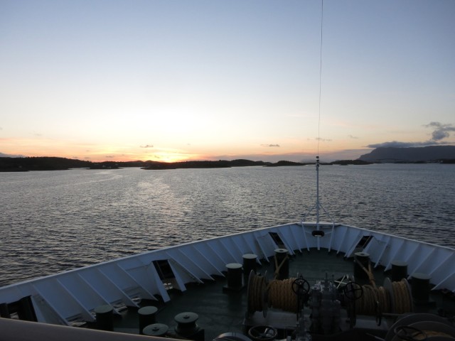 Hurtigruten_2015-06-20_00-34